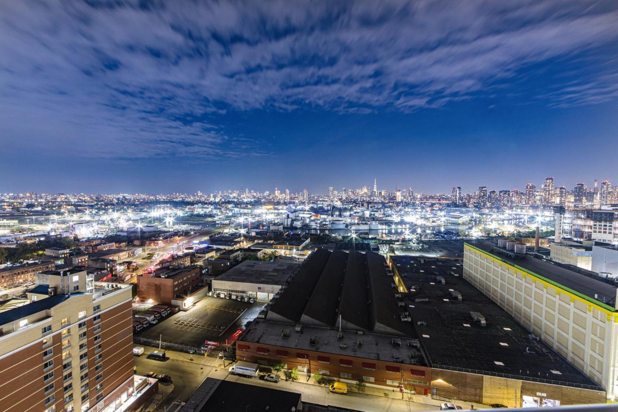 Holiday Inn Express Long Island City E - New York By Ihg Exteriör bild