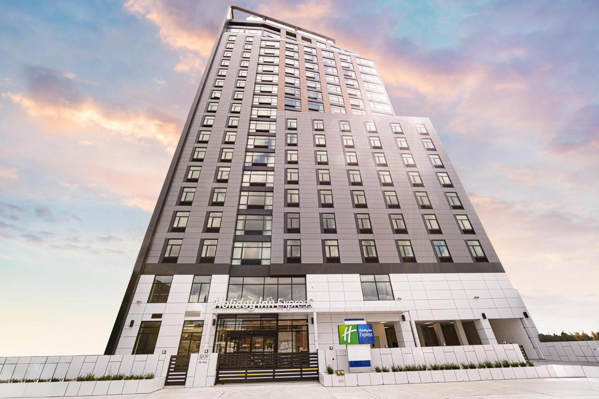 Holiday Inn Express Long Island City E - New York By Ihg Exteriör bild