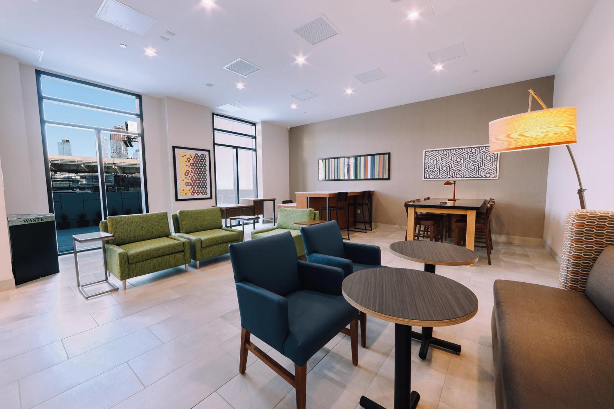 Holiday Inn Express Long Island City E - New York By Ihg Exteriör bild