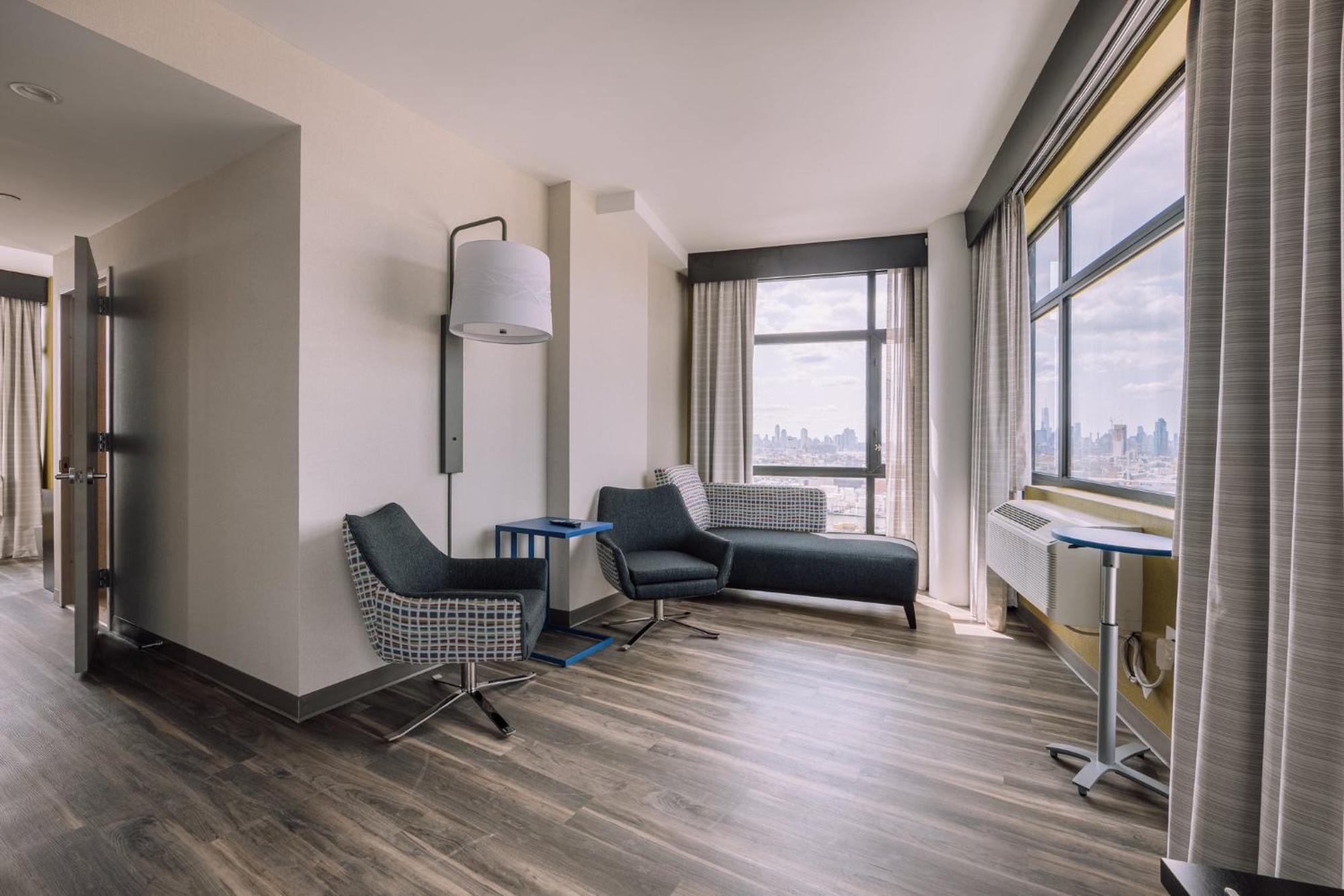 Holiday Inn Express Long Island City E - New York By Ihg Exteriör bild